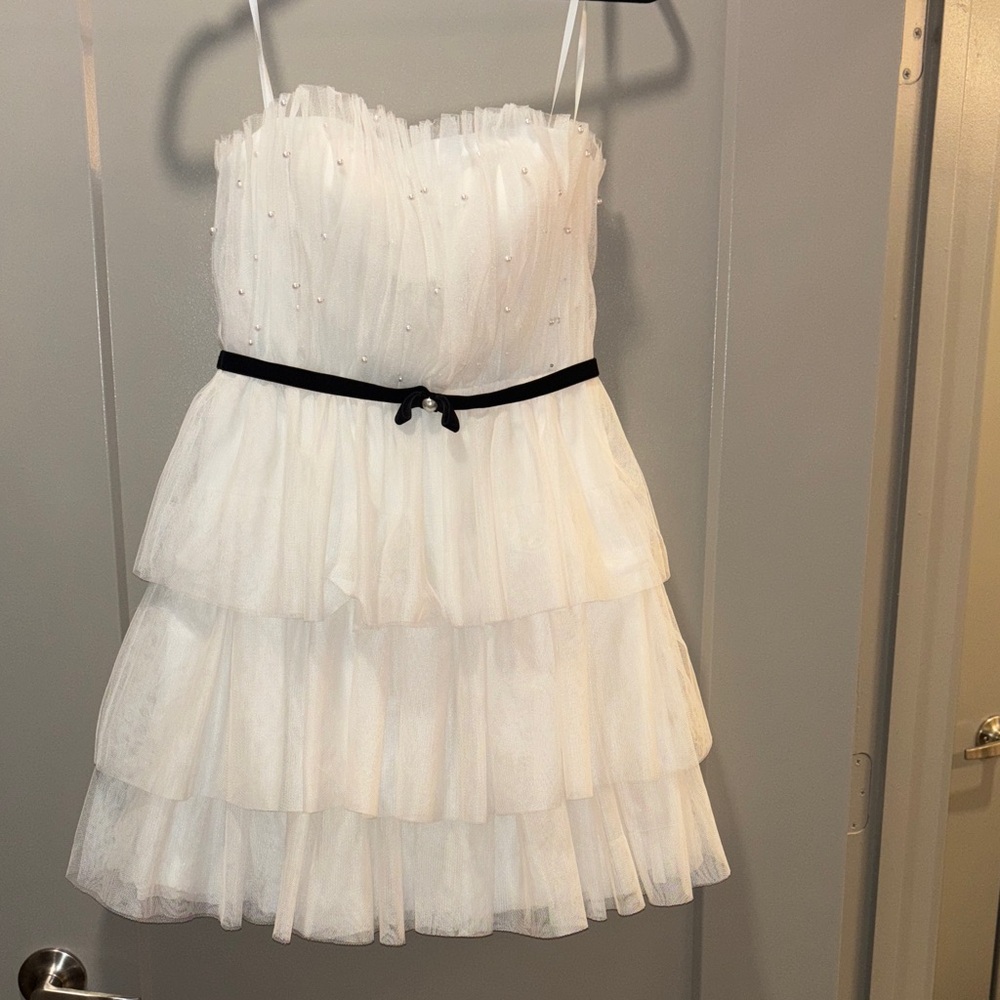 Elegant White Tiered Dress